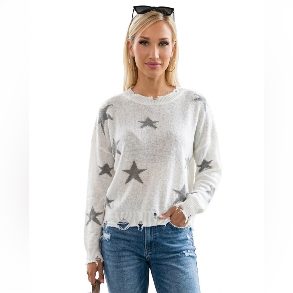 Elan White Gray Star Distressed Sweater Size Small NWT